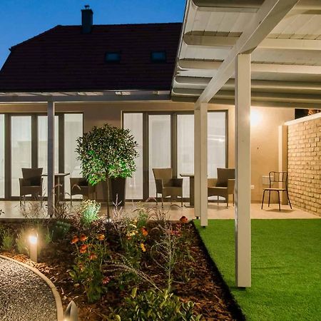 Villa Strokay - Few Minutes Walk From Lake Balaton Keszthely Exteriör bild