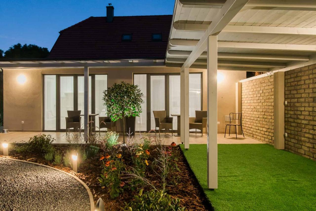 Villa Strokay - Few Minutes Walk From Lake Balaton Keszthely Exteriör bild